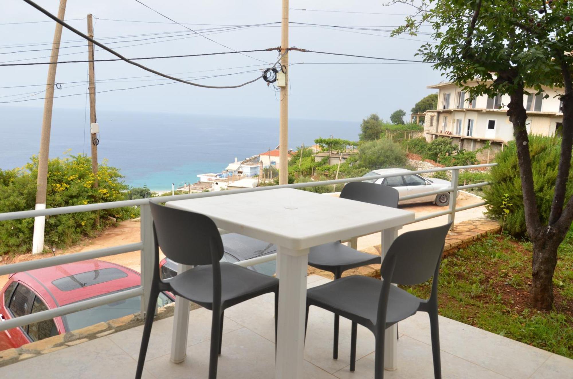Harmonia Guest House 2 Himare Exteriör bild