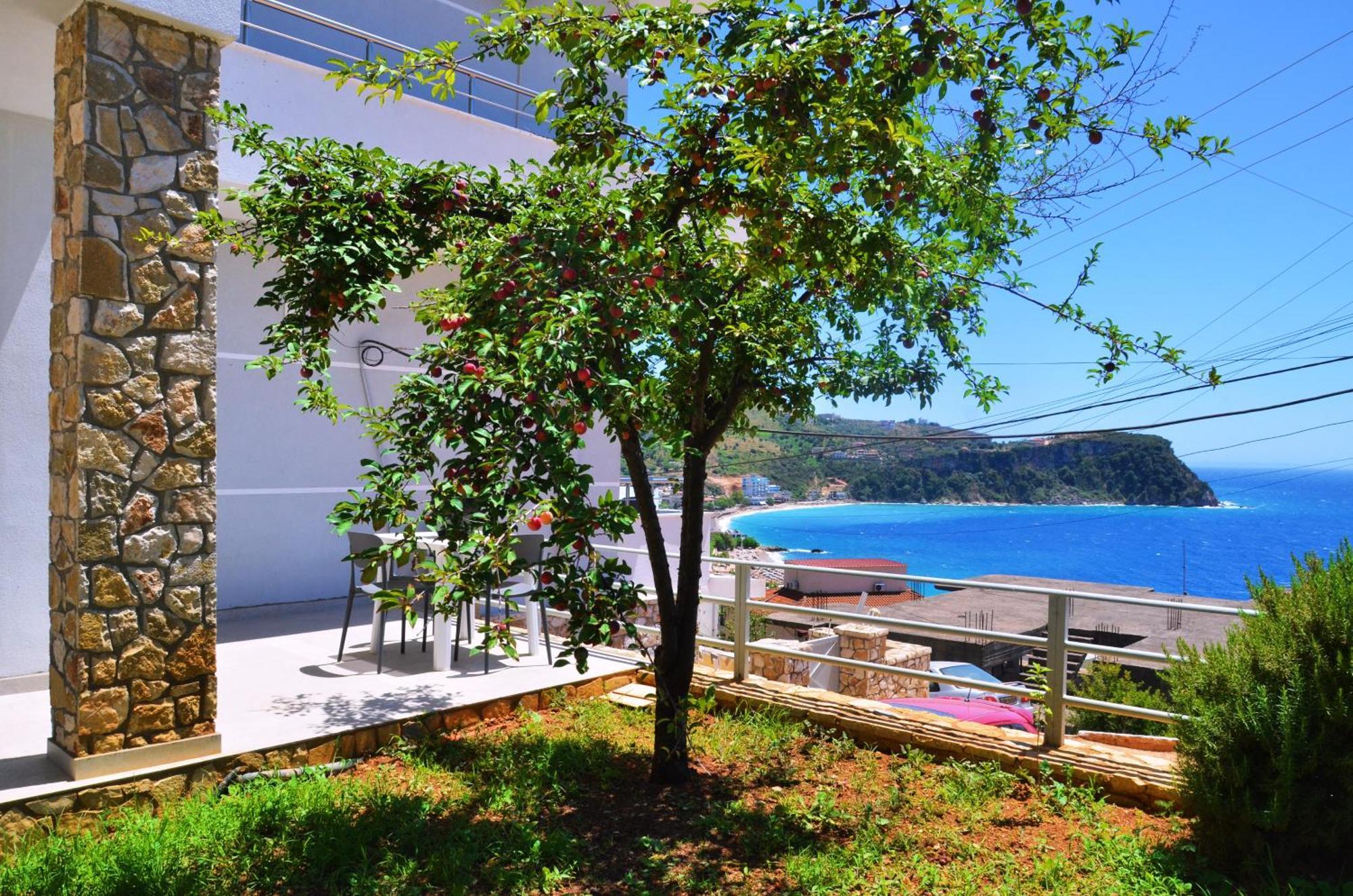 Harmonia Guest House 2 Himare Exteriör bild