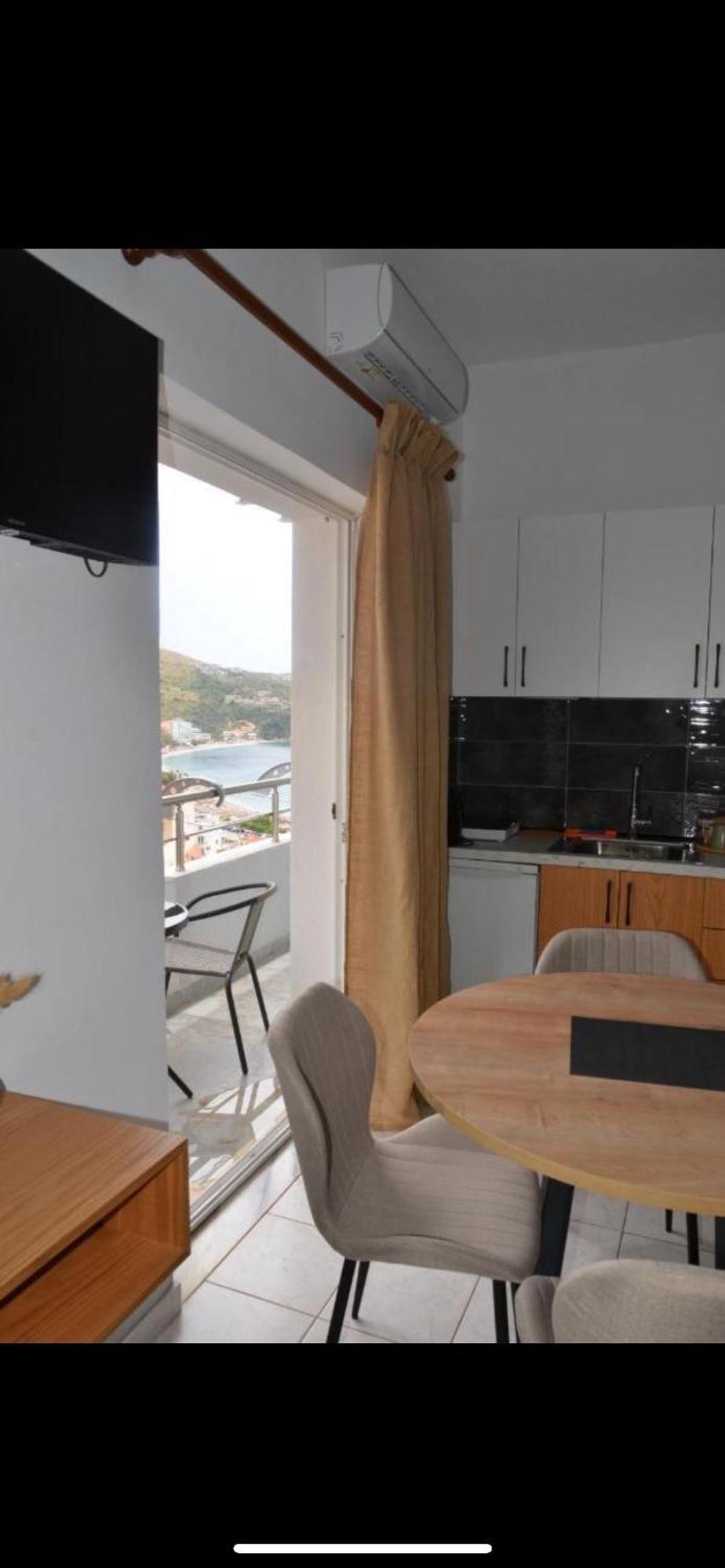 Harmonia Guest House 2 Himare Rum bild
