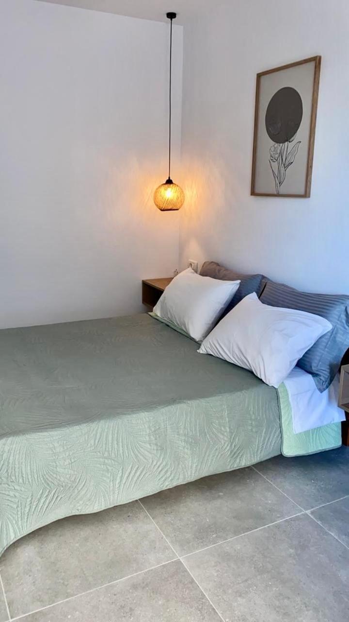 Harmonia Guest House 2 Himare Rum bild